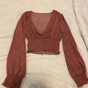 Flowy long sleeve shirt! Super cute for dates or a night out!💗